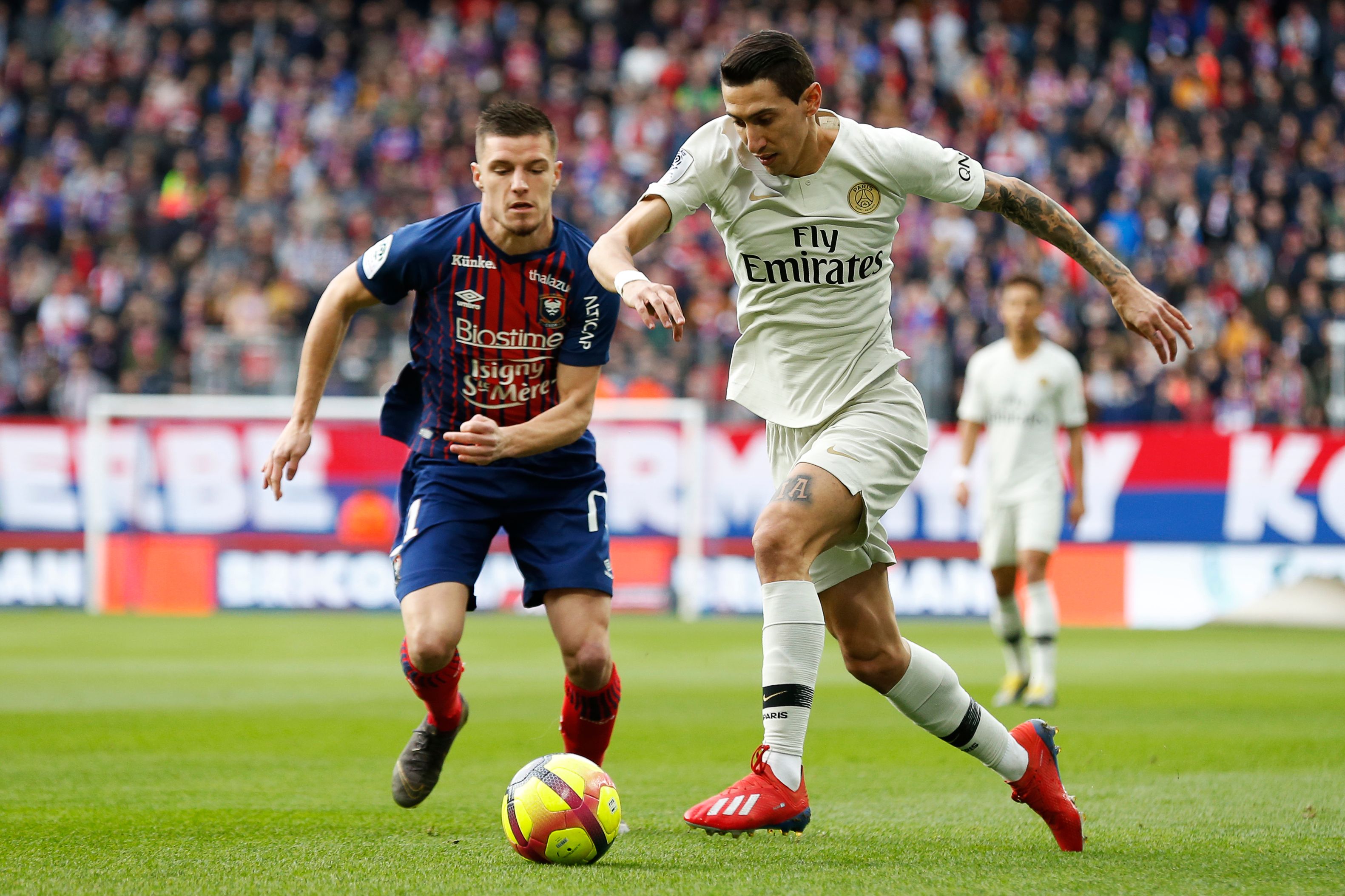 英超榜首战！十人切尔西1-1阿森纳主场7年不胜，马雷斯卡炮轰主裁