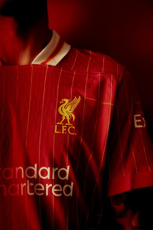 朗斯力压大巴黎，持续领跑法甲积分榜，萨热打造铁血球队