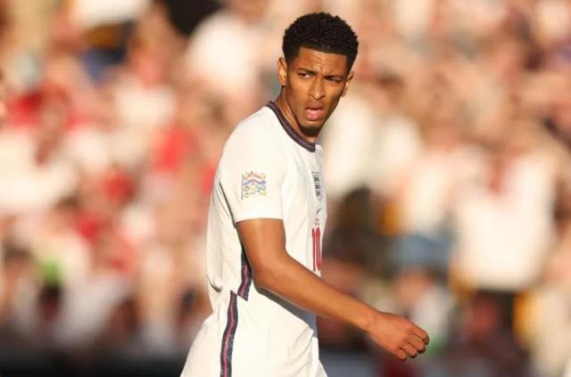 中国男子冰壶队米兰冬奥会资格赛5-2战胜菲律宾，豪取三连胜