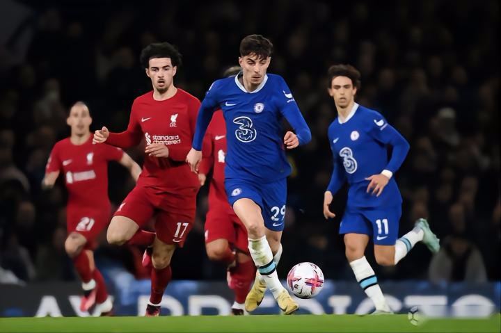 记者：罗马的确有意路易斯-恩里克，但国米目前无意放人